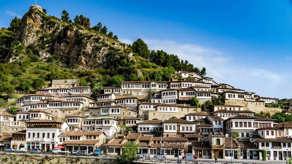 curiosidades de albania​